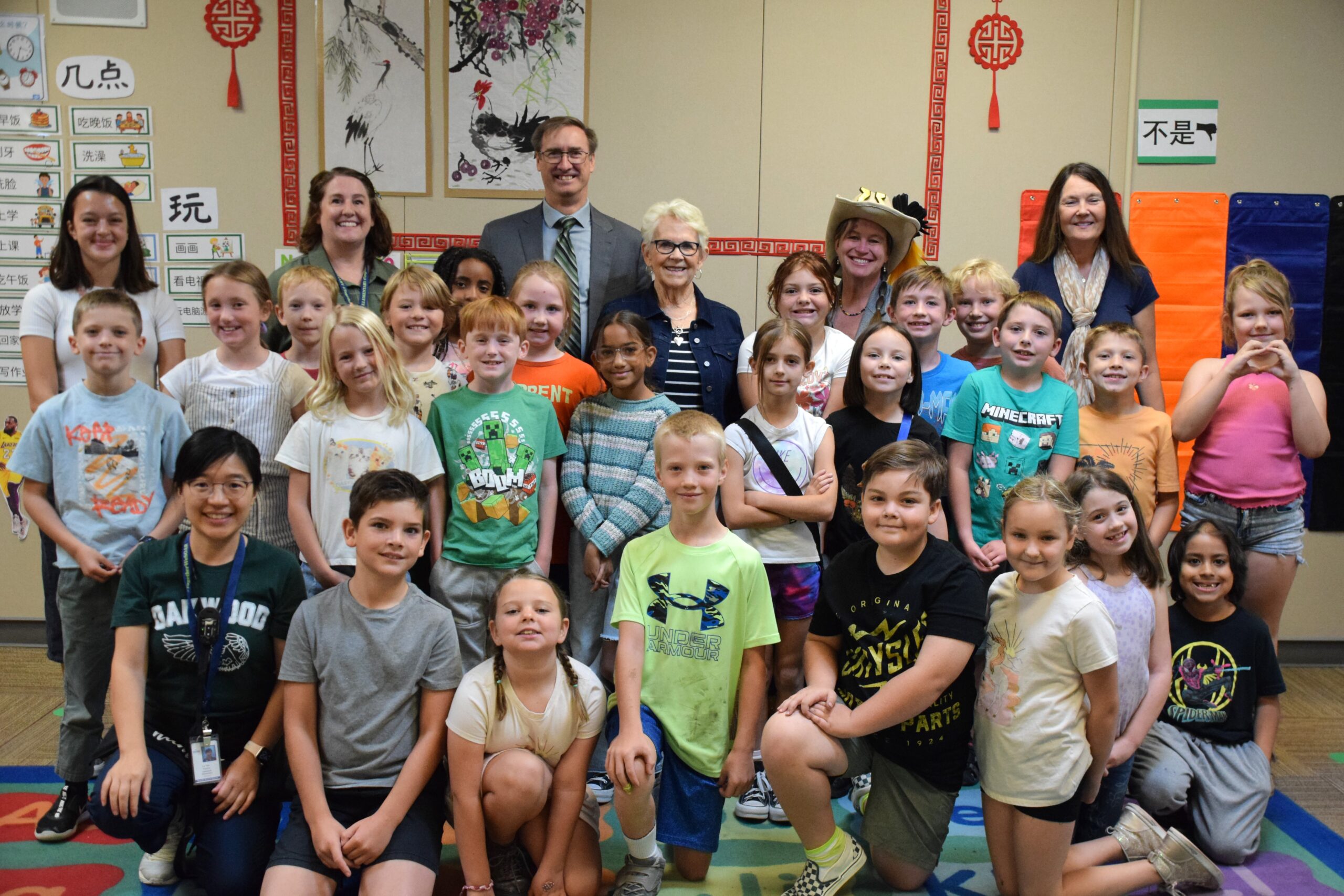 Representative Spackman-Moss visits Oakwood Elementary